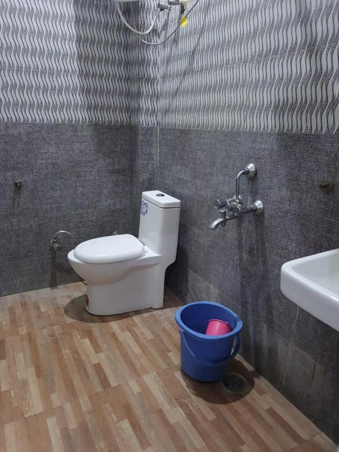 Oyo 83936 Chaudhary Guest House Bulandshahr Exterior foto